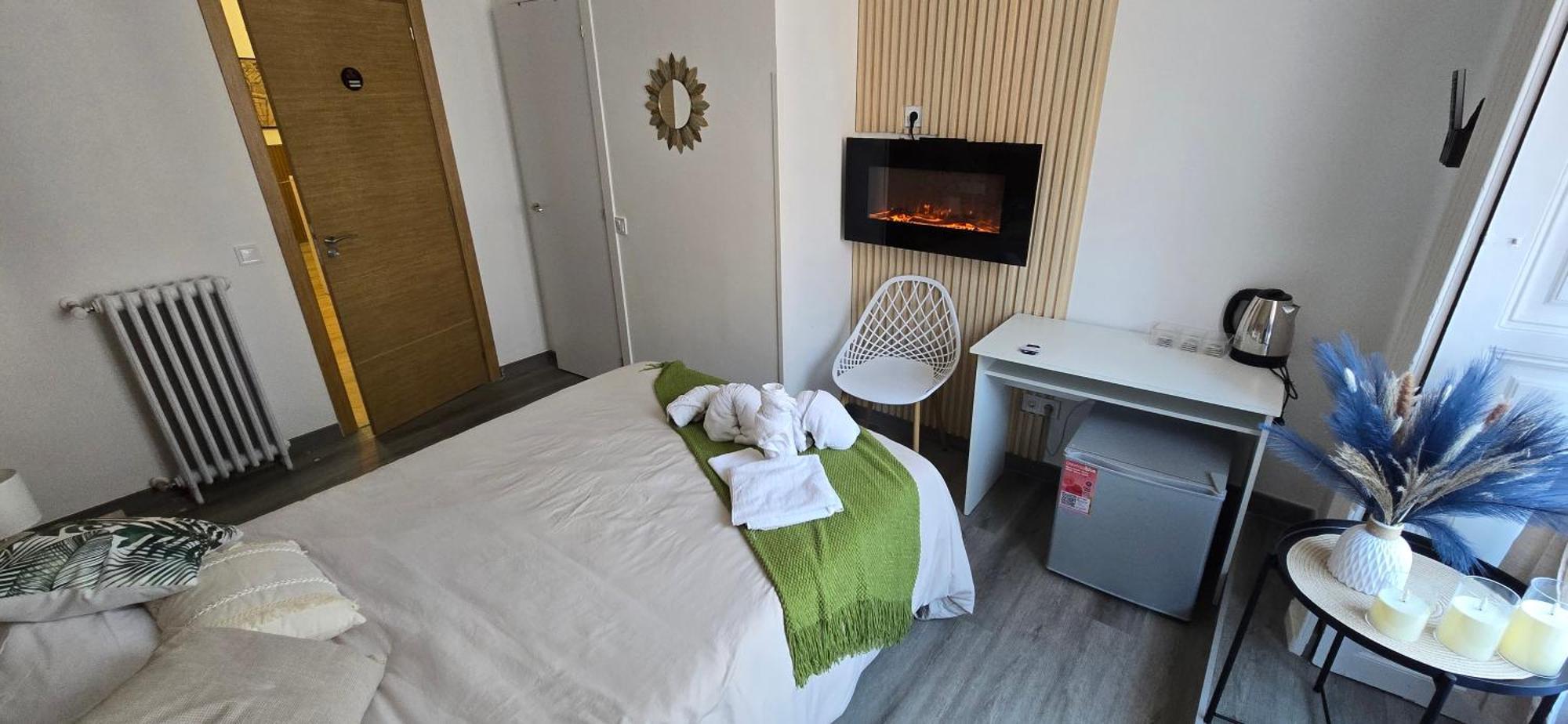 Habitaciones Universal Madrid Esterno foto