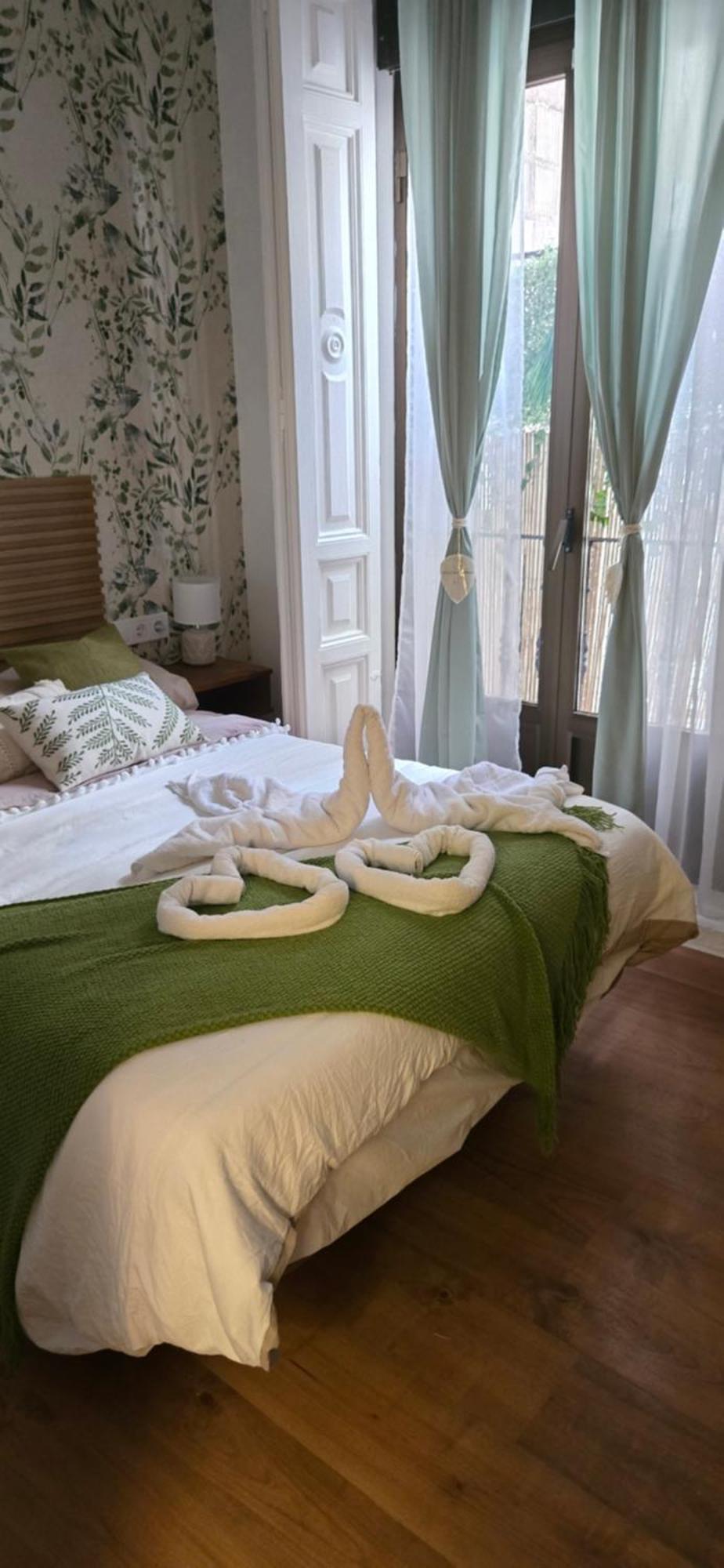 Habitaciones Universal Madrid Esterno foto